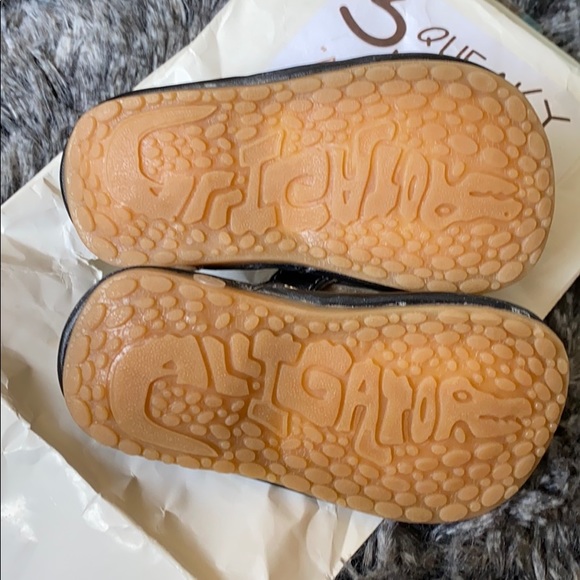 Squeaky Shoes - Picture 2 of 2